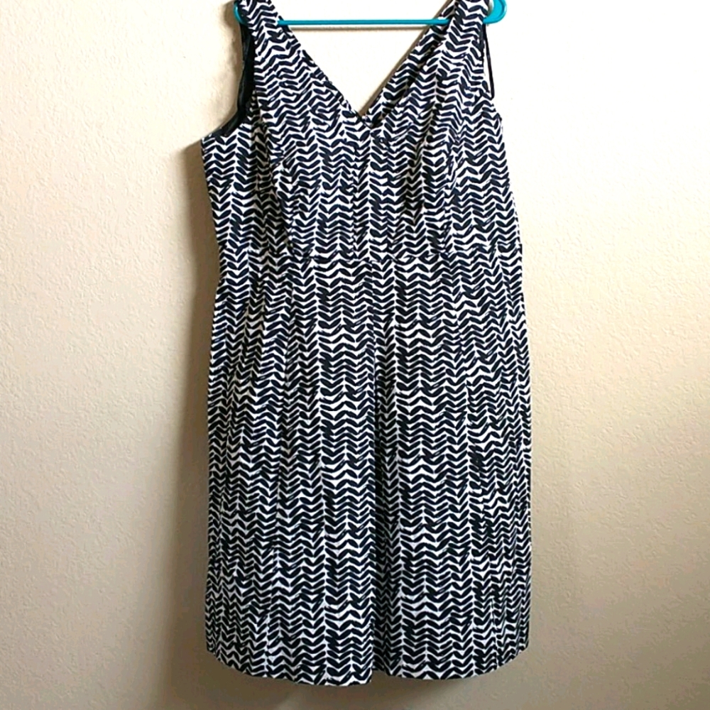 East 5th black and white dress spring